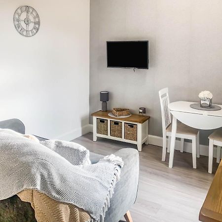The Rosebery Retreat By The Castle 1-Bed Apartment Inverness Kültér fotó