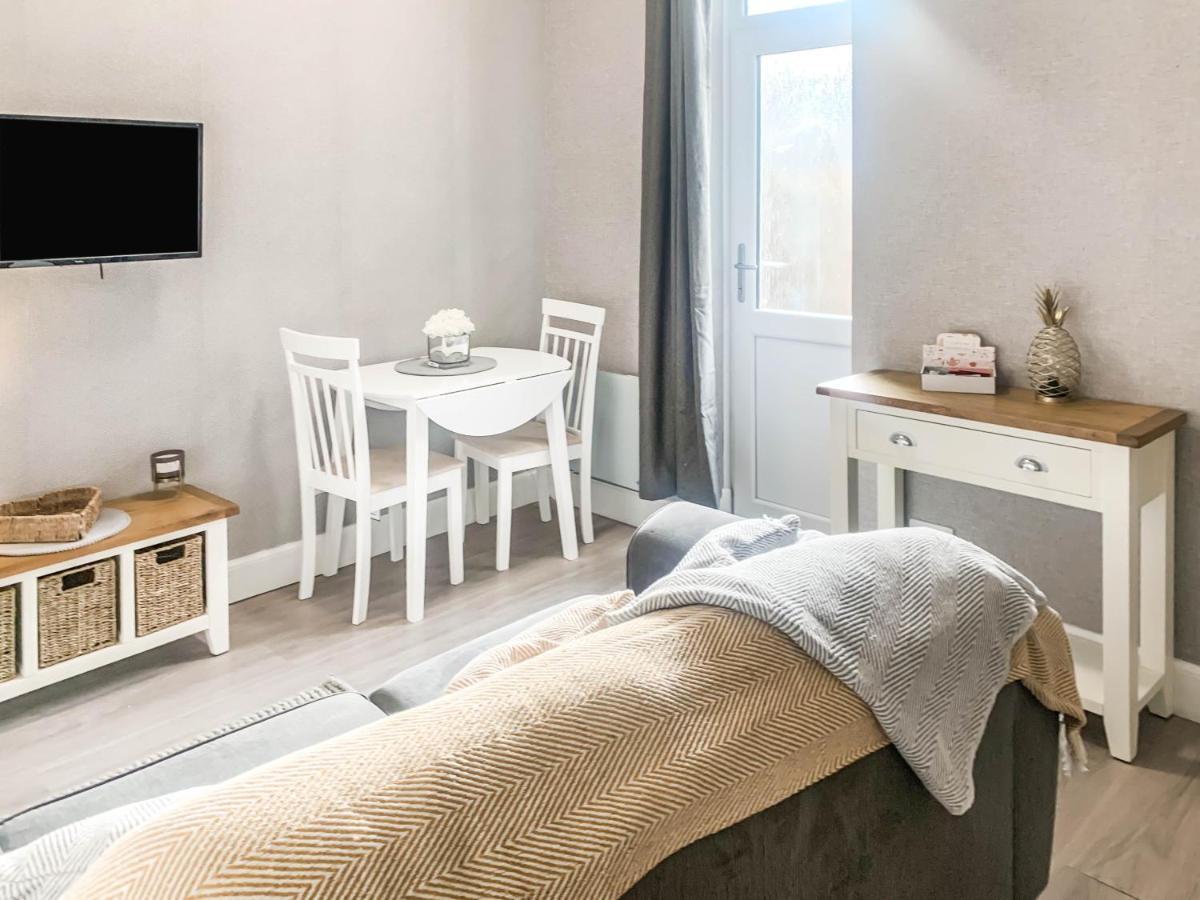 The Rosebery Retreat By The Castle 1-Bed Apartment Inverness Kültér fotó