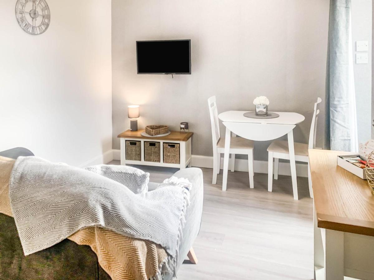 The Rosebery Retreat By The Castle 1-Bed Apartment Inverness Kültér fotó