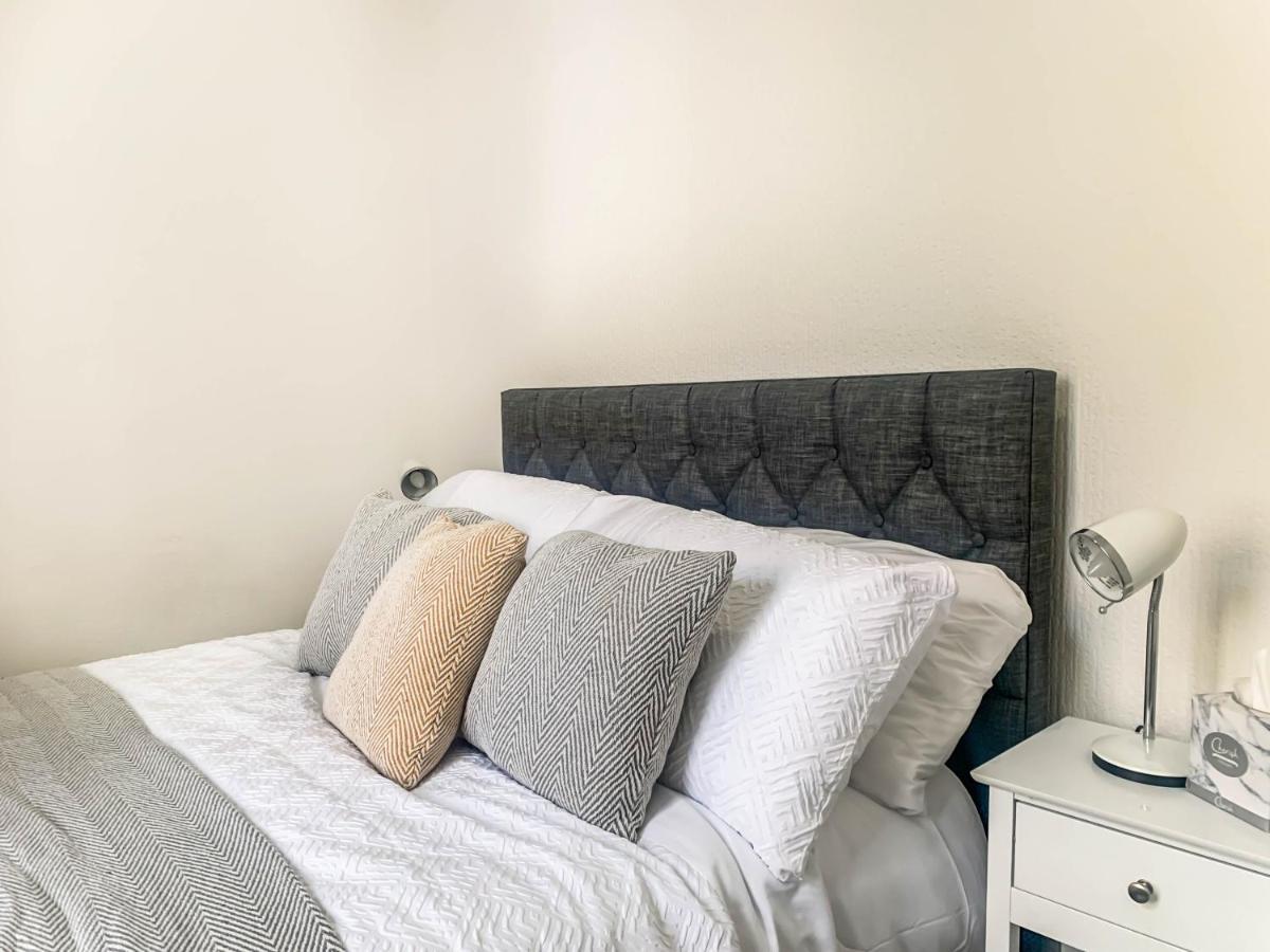 The Rosebery Retreat By The Castle 1-Bed Apartment Inverness Kültér fotó