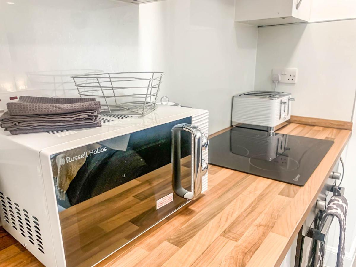 The Rosebery Retreat By The Castle 1-Bed Apartment Inverness Kültér fotó