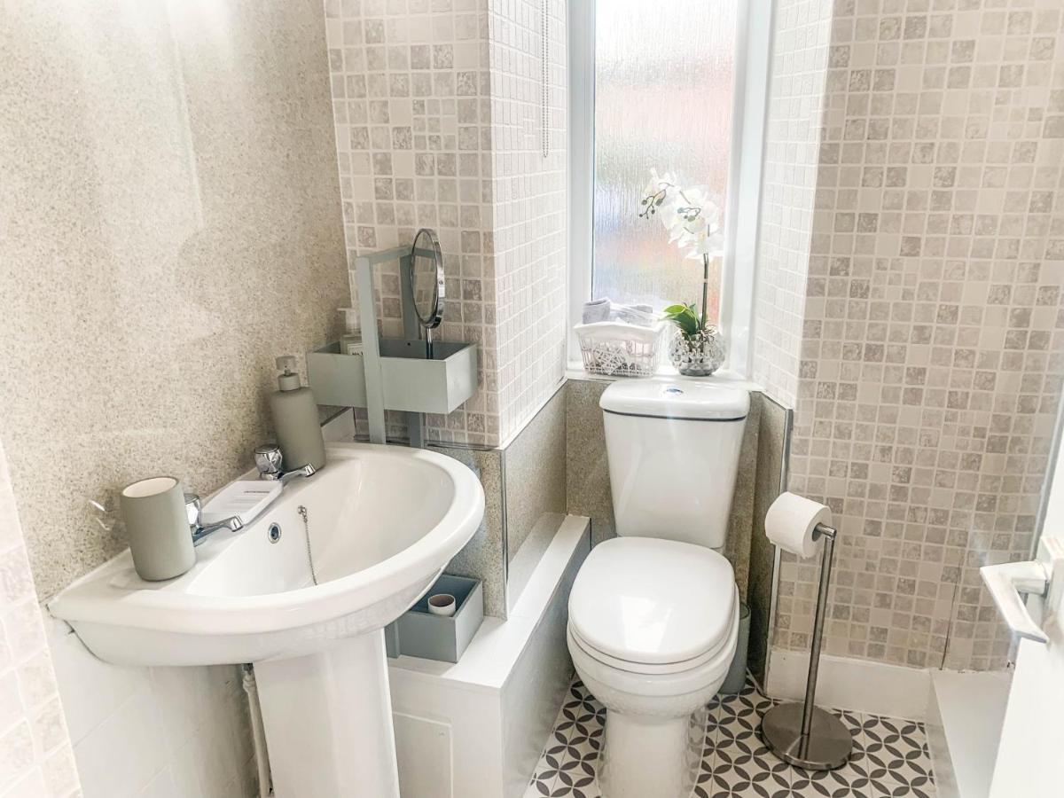 The Rosebery Retreat By The Castle 1-Bed Apartment Inverness Kültér fotó