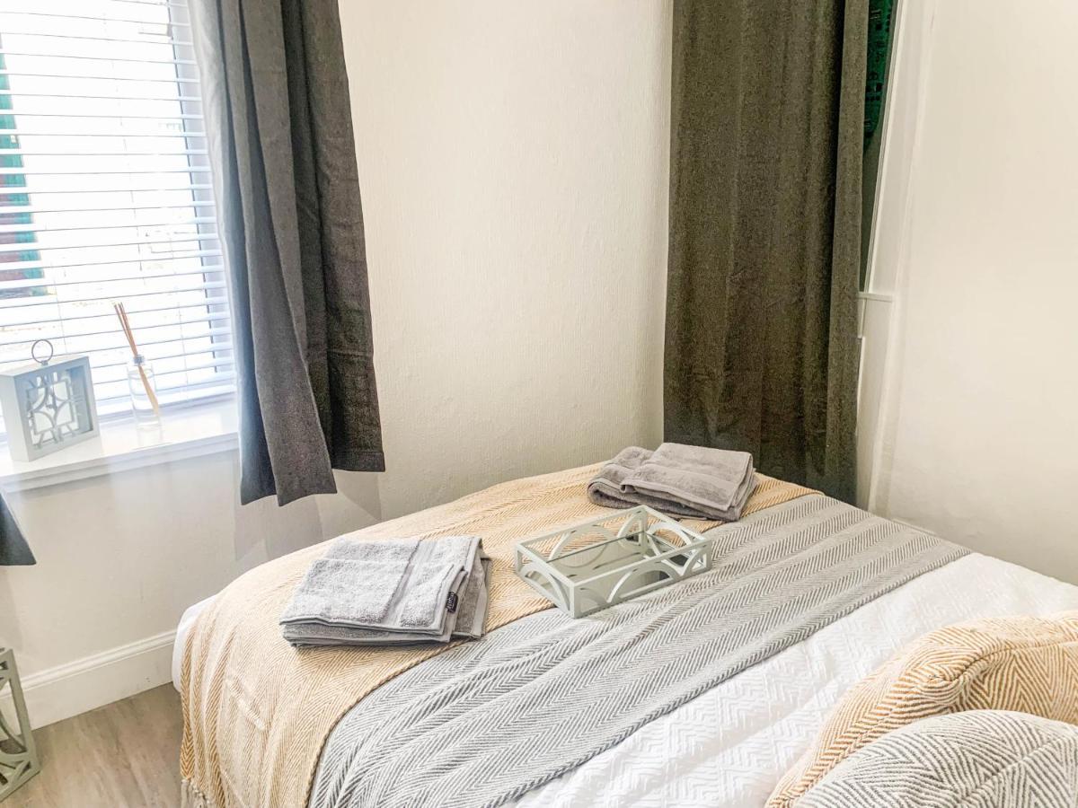 The Rosebery Retreat By The Castle 1-Bed Apartment Inverness Kültér fotó
